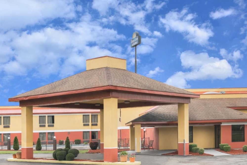 Days Inn & Suites by Wyndham Casey Image 15