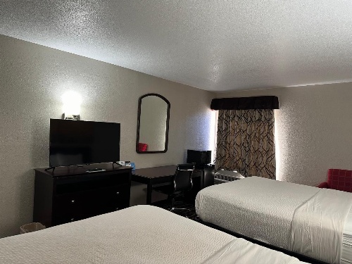 Days Inn & Suites by Wyndham Casey image 2