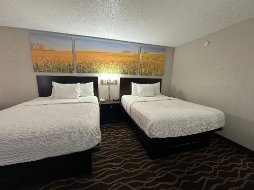 Days Inn & Suites by Wyndham Casey image 3