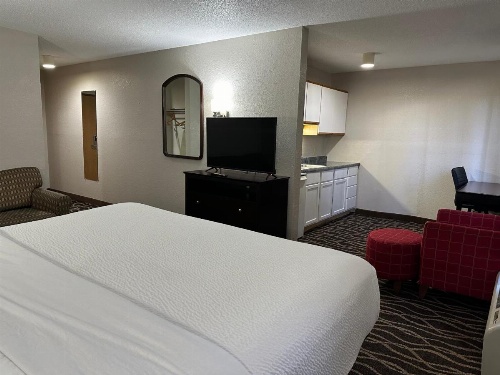 Days Inn & Suites by Wyndham Casey image 5
